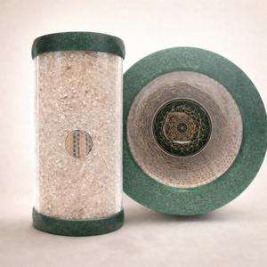 Dynamiseur d’eau StructWater Quartz Nexus avec cristal de quartz et géométrie interne